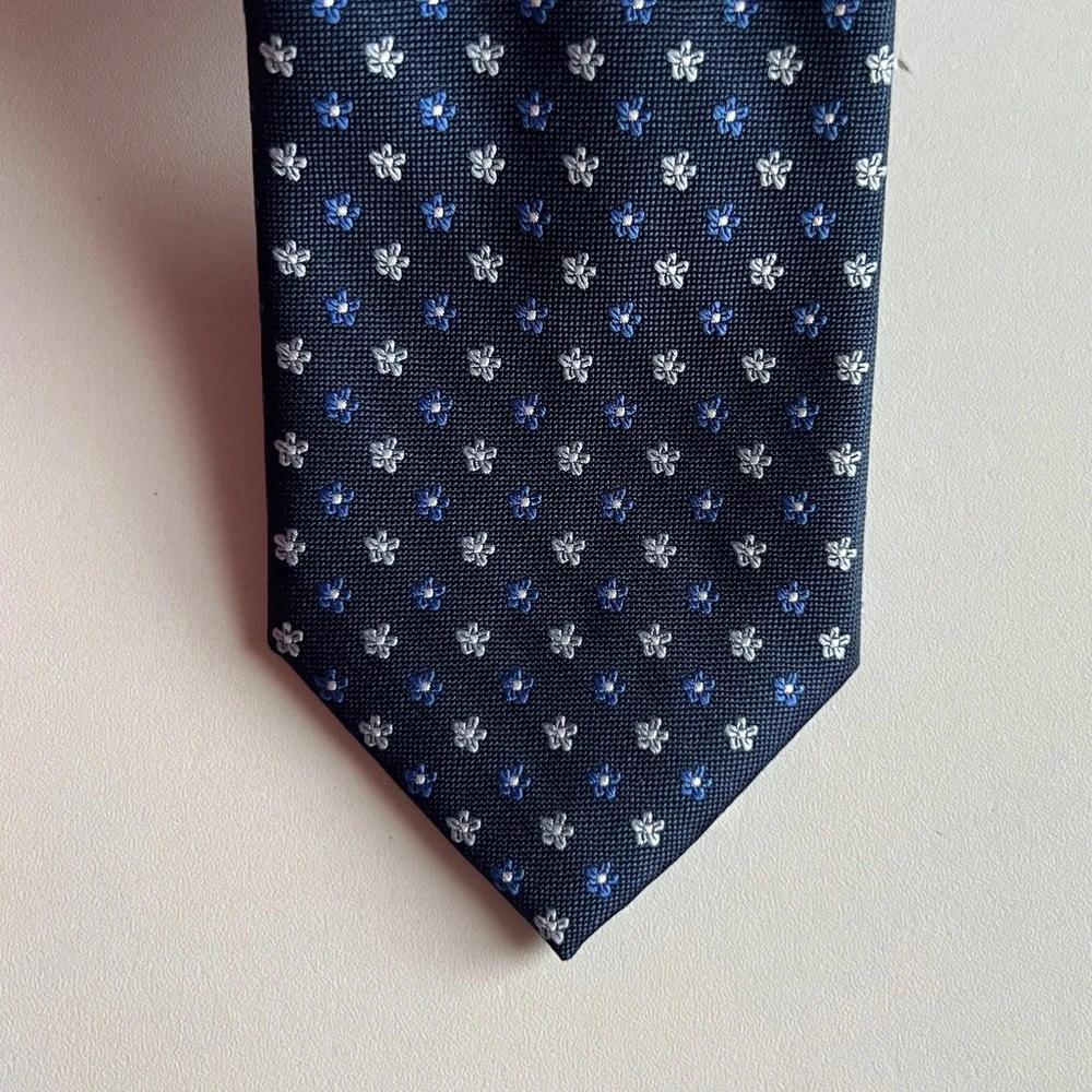 Bespoke NY Floral Tie